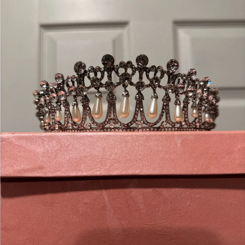 Princess Diana replica lovers knot tiara - Picture 3 of 4